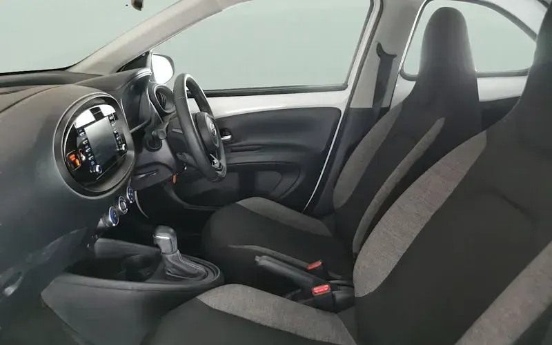 Usado Toyota Aygo X PURE 72 HP (52 kW) 2025 SUV