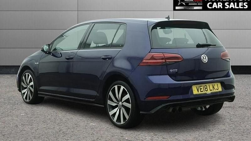 Begagnad VW Golf VII Advance 204 HK (150 kW) 2018 Blå Halvkombi