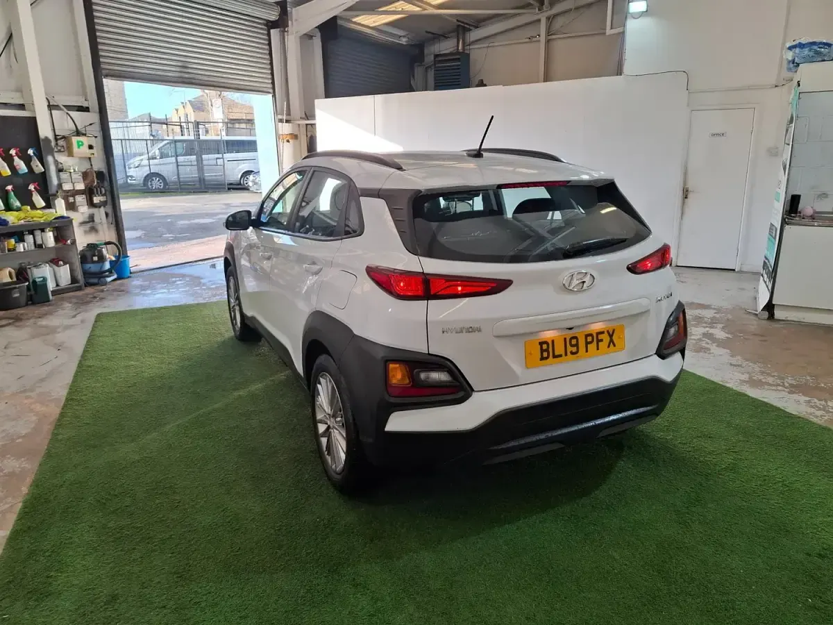 Gebraucht Hyundai Kona SE 120 PS (88 kW) 2019 Weiß SUV