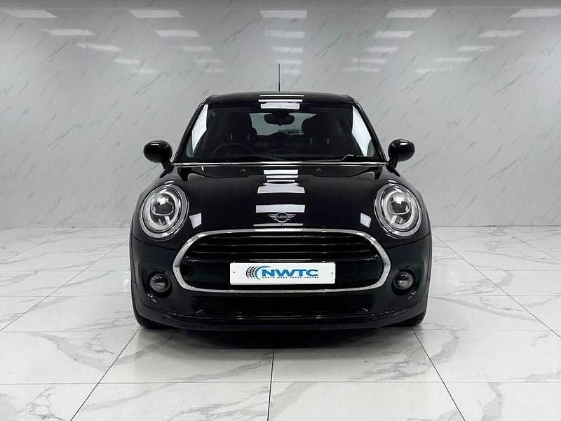 Used Mini Cooper Classic 136 HP (100 kW) 2019 Black Hatchback