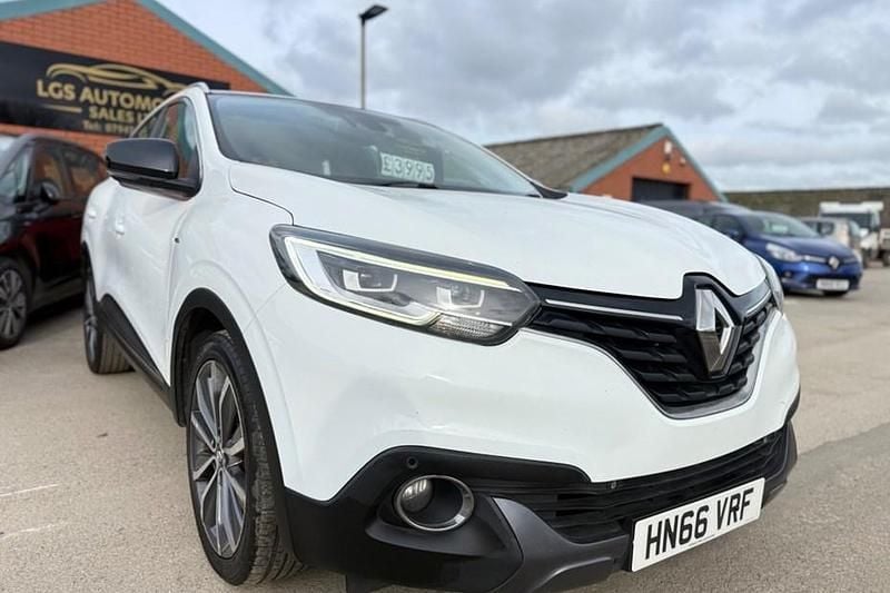 Used Renault Kadjar Signature 110 HP (80 kW) 2016 White SUV