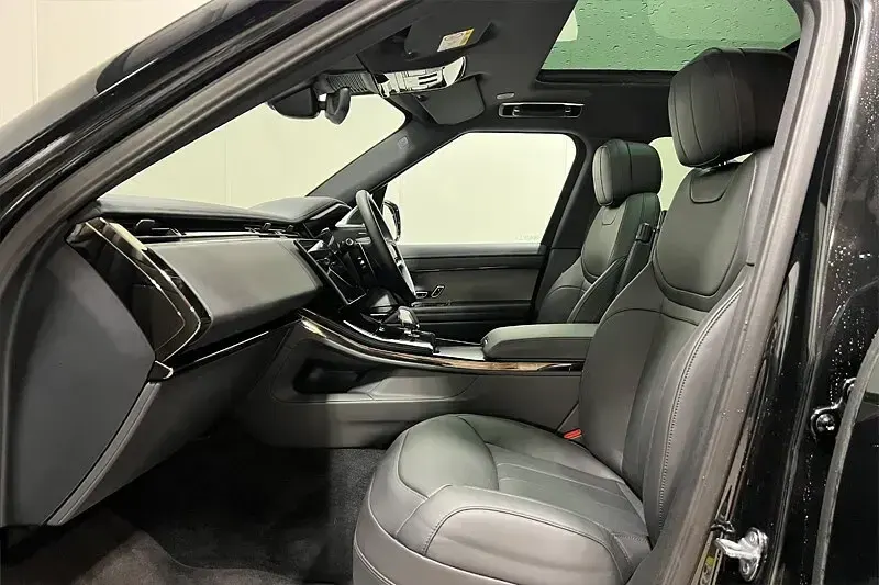Usado Land Rover Range Rover Sport SE Dynamic 295 HP (216 kW) 2025 Preto SUV