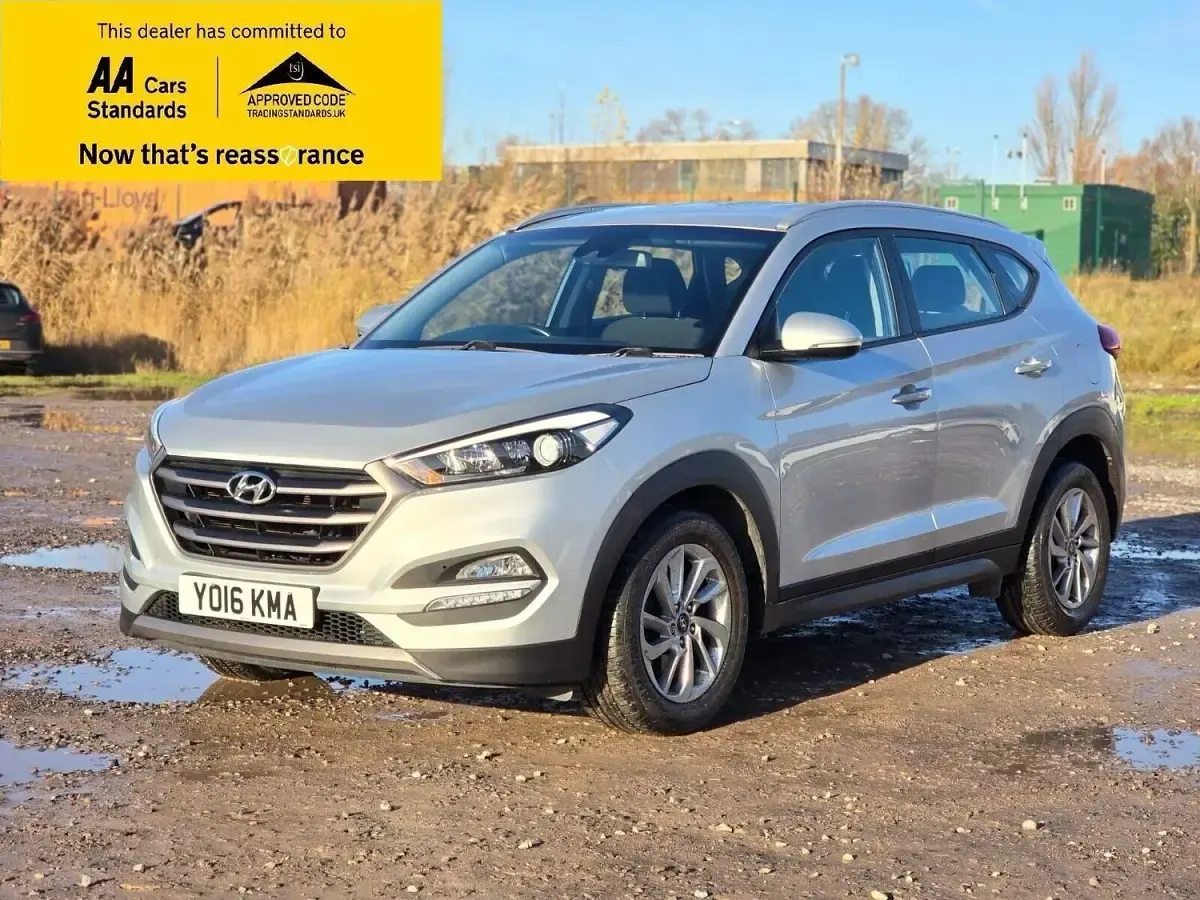 Used Hyundai Tucson SE 141 HP (103 kW) 2016 Silver SUV