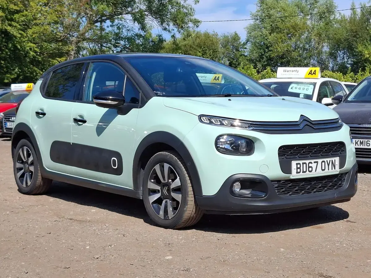 Used Citroën C3 Flair 82 HP (60 kW) 2017 Green Hatchback