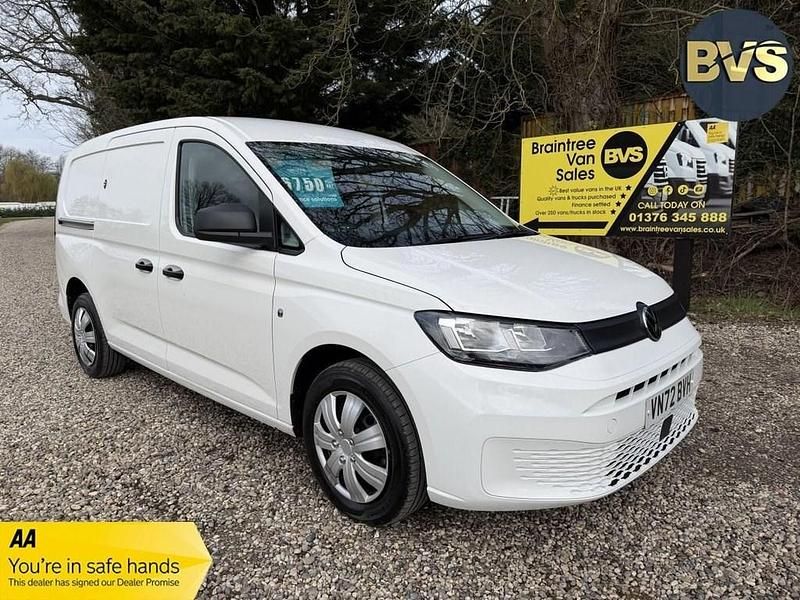 Used VW Caddy Maxi S 102 HP (75 kW) 2022 White MPV