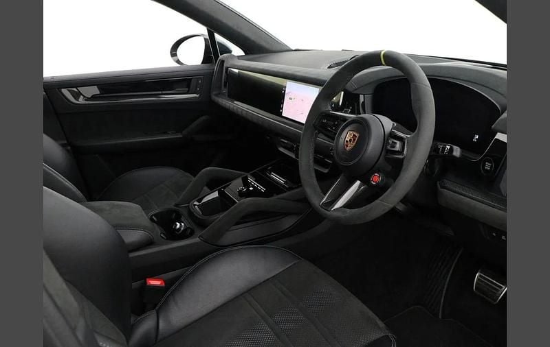 Used Porsche Cayenne Turbo E-Hybrid 729 HP (536 kW) 2024 Grey SUV