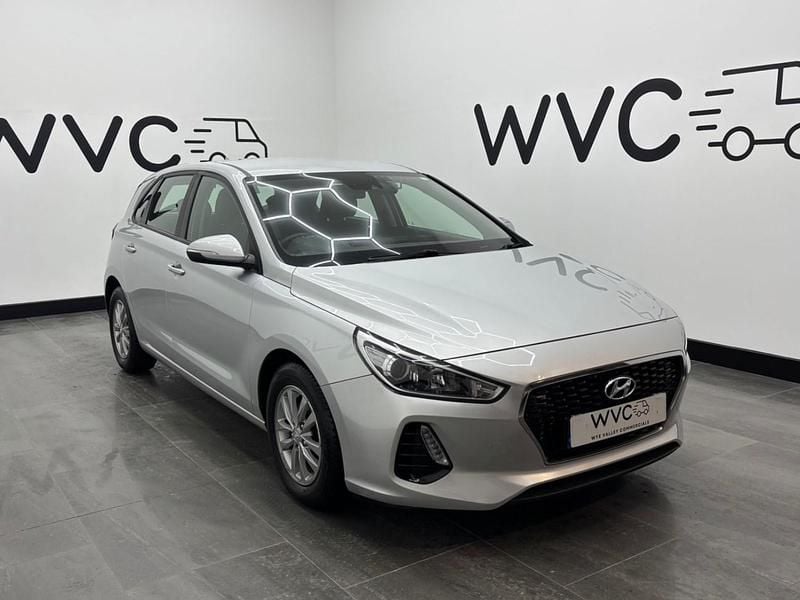 Used Hyundai i30 SE 110 HP (80 kW) 2018 Silver Hatchback