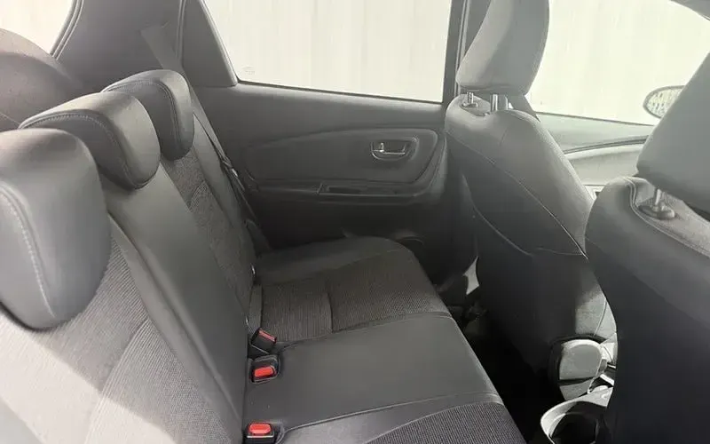 Used Toyota Yaris 101 HP (74 kW) 2018 Black Hatchback