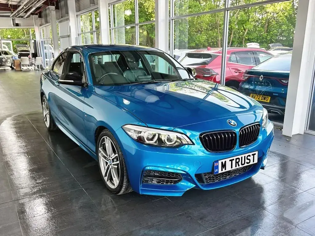 Begagnad BMW M240 M Sport 340 HK (250 kW) 2019 Blå Sportkupé