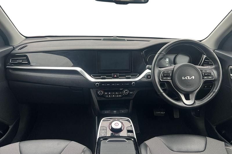 Used Kia Niro 100 kW (136 HP) 2021 Red SUV
