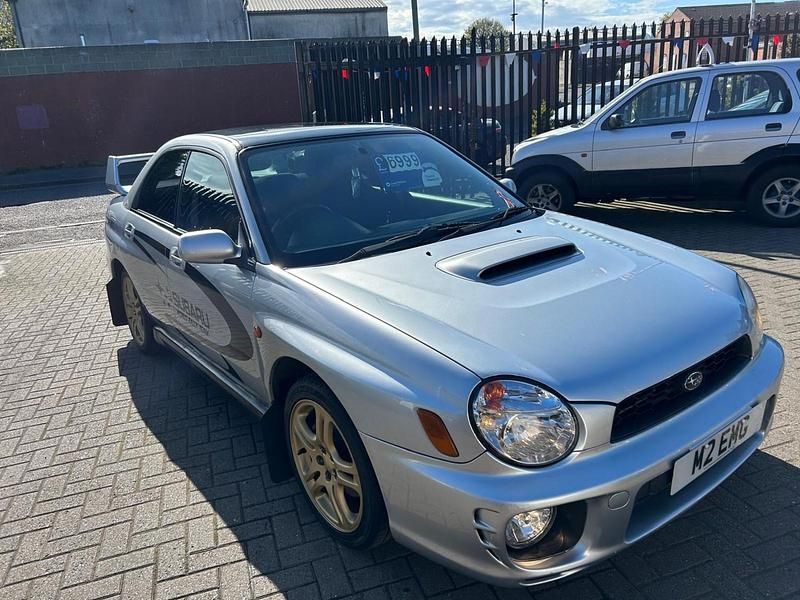 Begagnad Subaru Impreza 2002 Silver Sedan