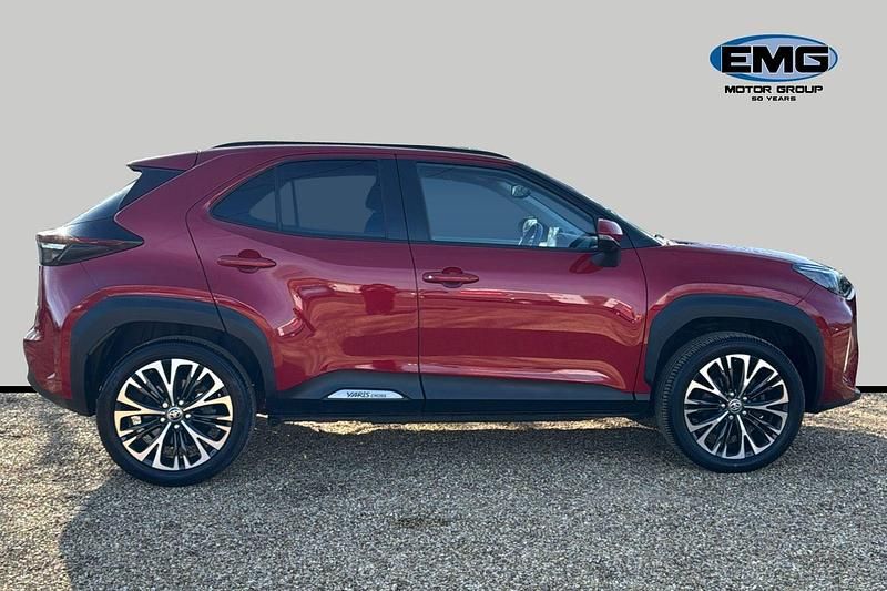 Used Toyota Yaris 116 HP (85 kW) 2023 Red Hatchback