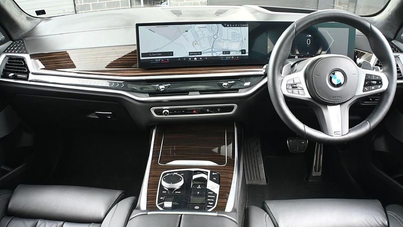 Used BMW X7 M Sport 347 HP (255 kW) 2025 Black SUV