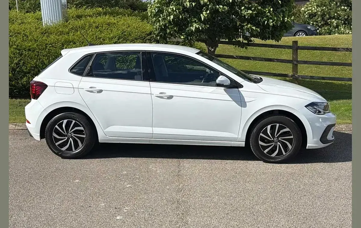 Used VW Polo Life 79 HP (58 kW) 2023 White Hatchback