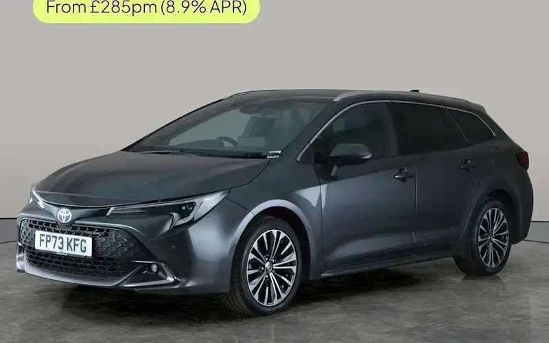 Używany Toyota Corolla Design 140 KM (102 kW) 2026 Kombi