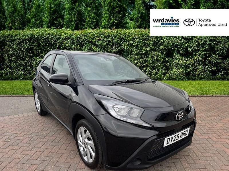 Black Used 2025 Toyota Aygo X PURE SUV | £14,495 - Image 1/4