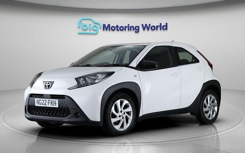 Used Toyota Aygo X PURE 72 HP (52 kW) 2025 SUV