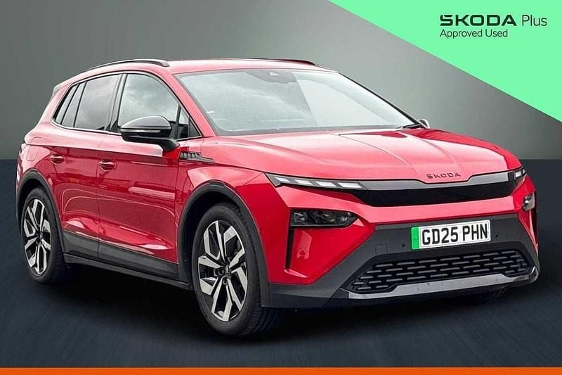 Velvet red Used 2025 Skoda Elroq SportLine SUV | £32,485 (Fair price) - Image 1/4