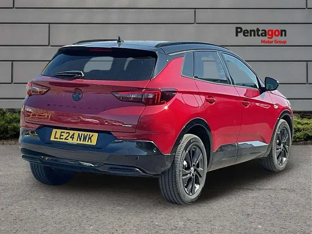 Usado Vauxhall Grandland X 134 HP (98 kW) 2024 Vermelho SUV
