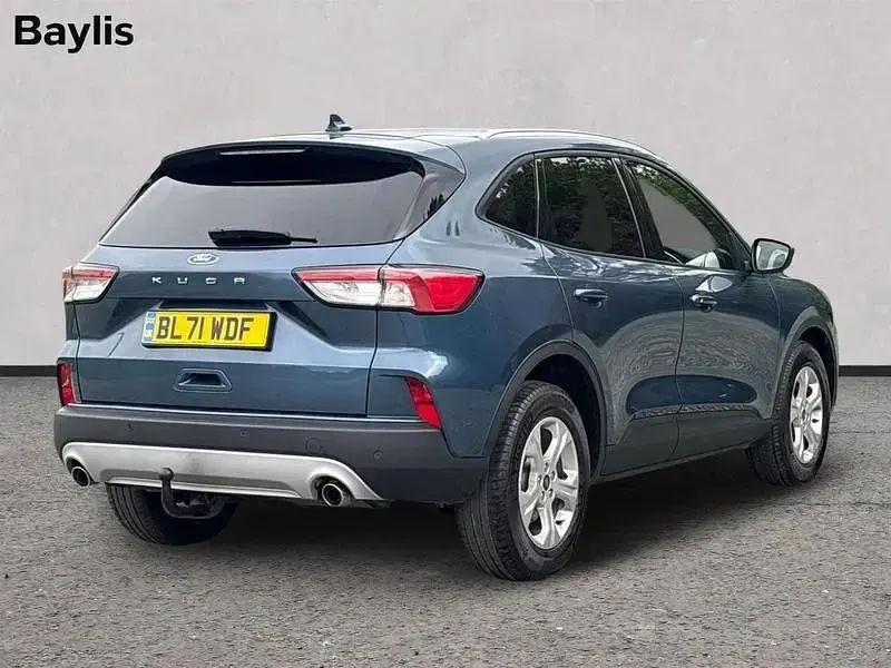 Second-hand Ford Kuga Zetec 120 CP (88 kW) 2022 Albastru SUV
