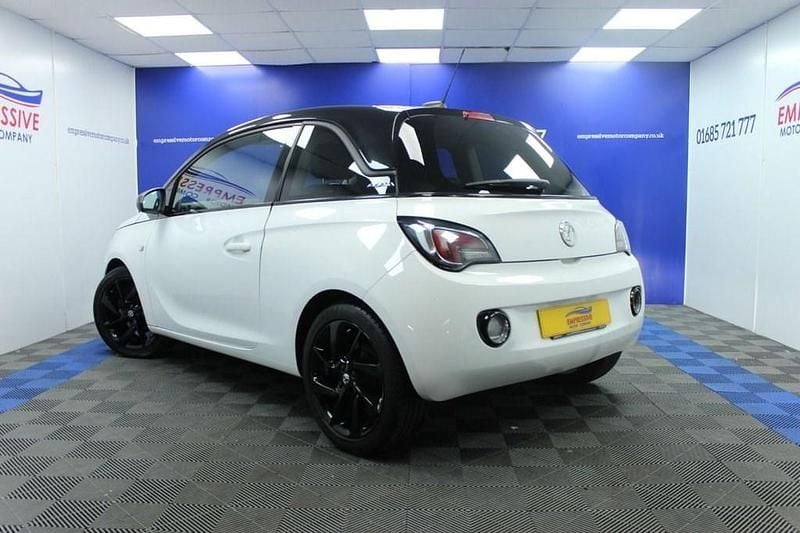Used Vauxhall Adam S 70 HP (51 kW) 2018 White Hatchback