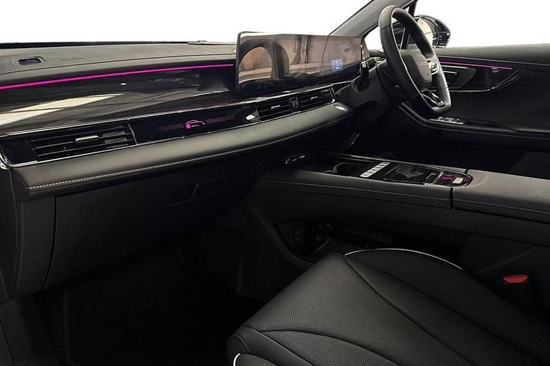 Used Omoda 5 147 HP (108 kW) 2025 Selenite white SUV