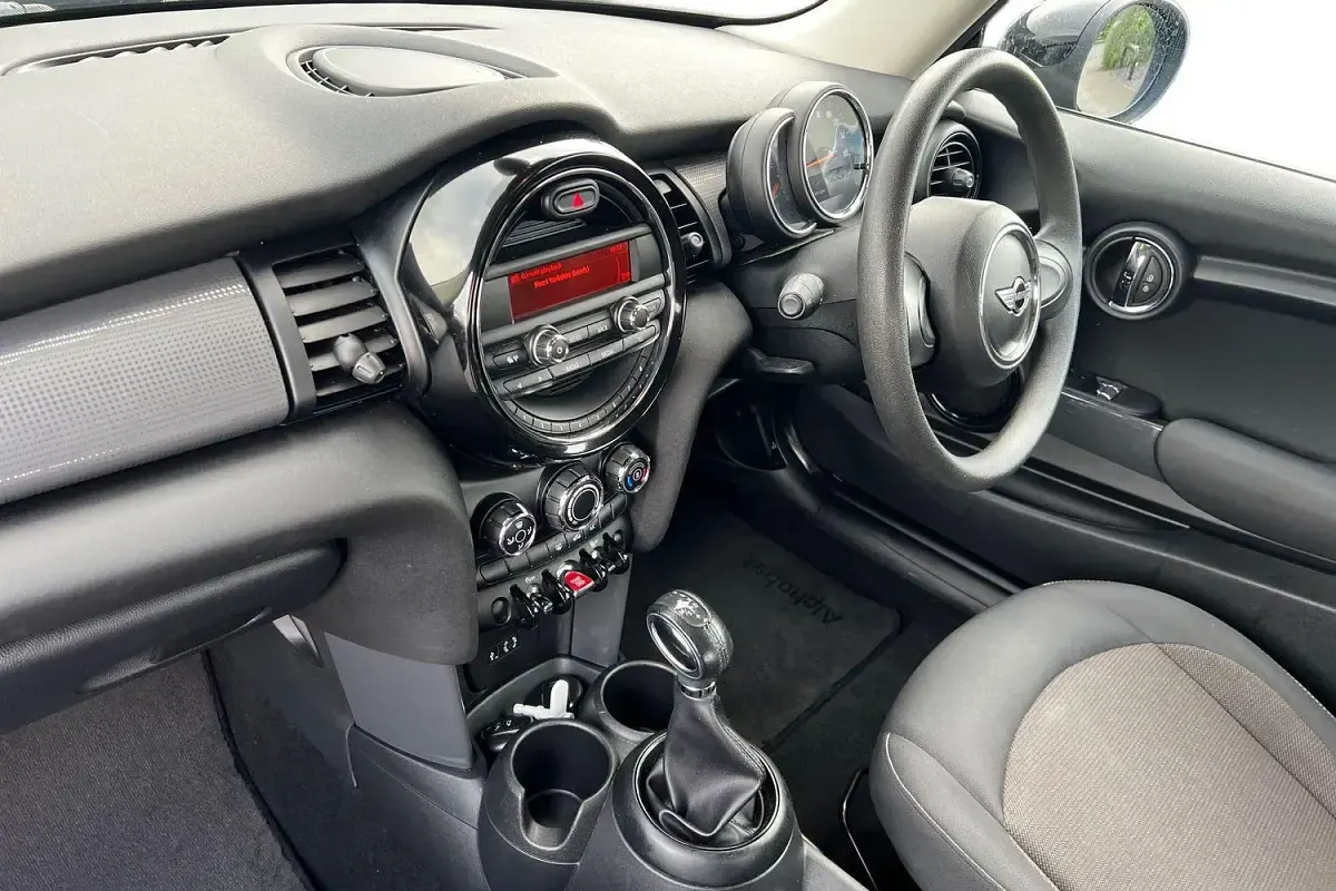 Used Mini Cooper Hatch 136 HP (100 kW) 2017 Carbon black Hatchback