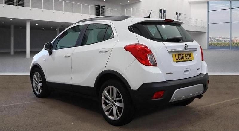Used Vauxhall Mokka 140 HP (102 kW) 2016 White SUV