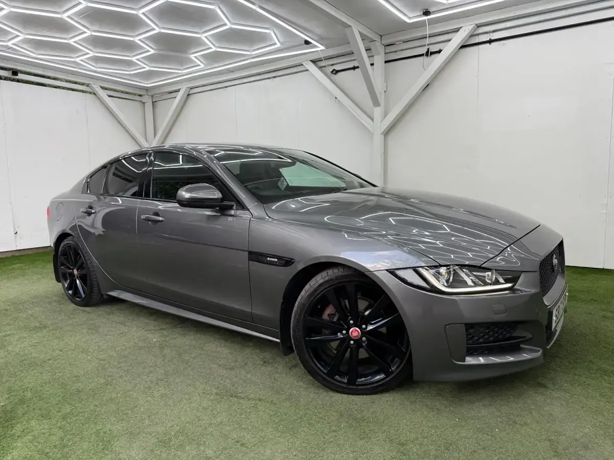 Used Jaguar XE R-Sport 180 HP (132 kW) 2017 Grey Sedan