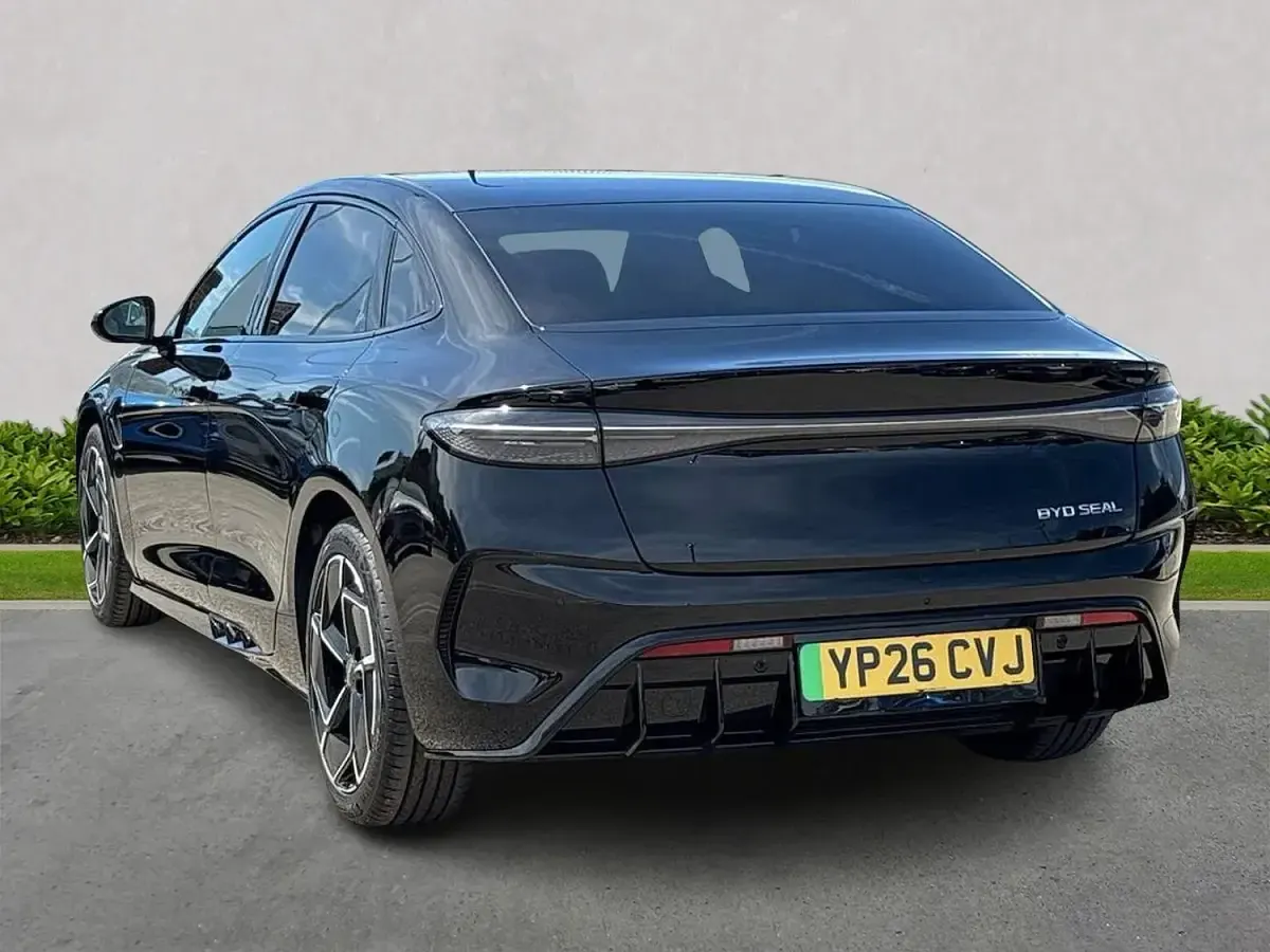 New BYD Seal Design 230 kW (313 HP) 2026 Black Sedan