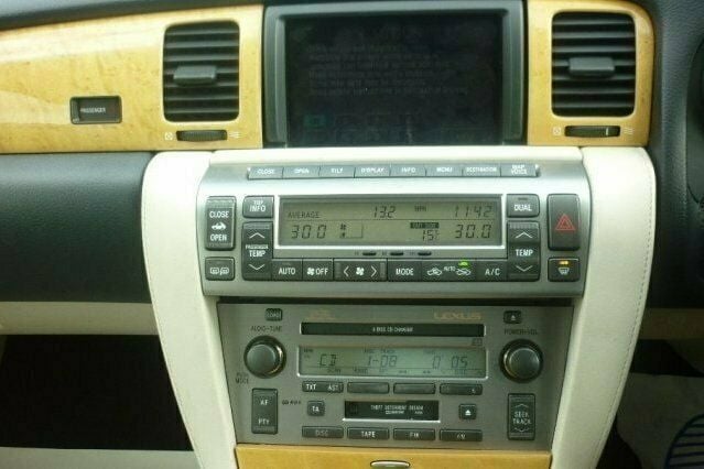 Used Lexus SC430 282 HP (207 kW) 2002 Cabriolet
