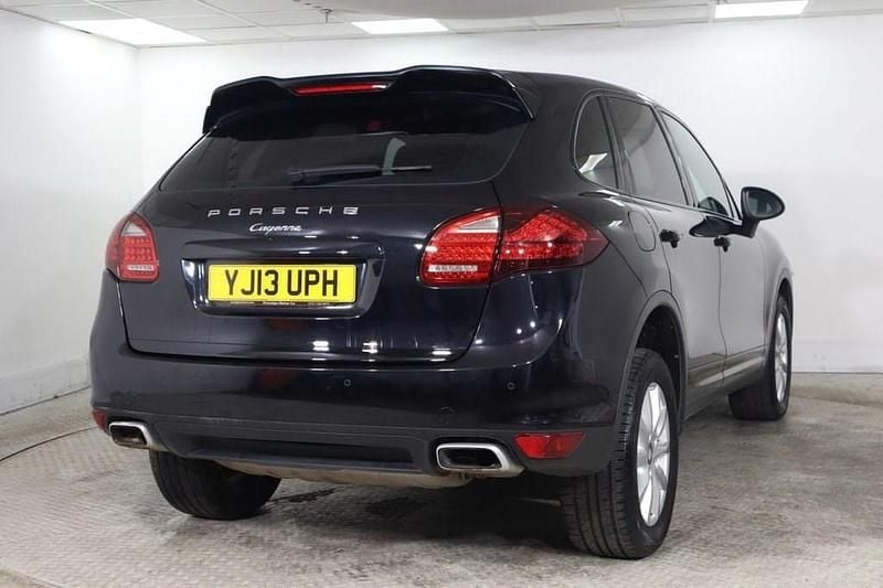 Used Porsche Cayenne 240 HP (176 kW) 2013 Black SUV