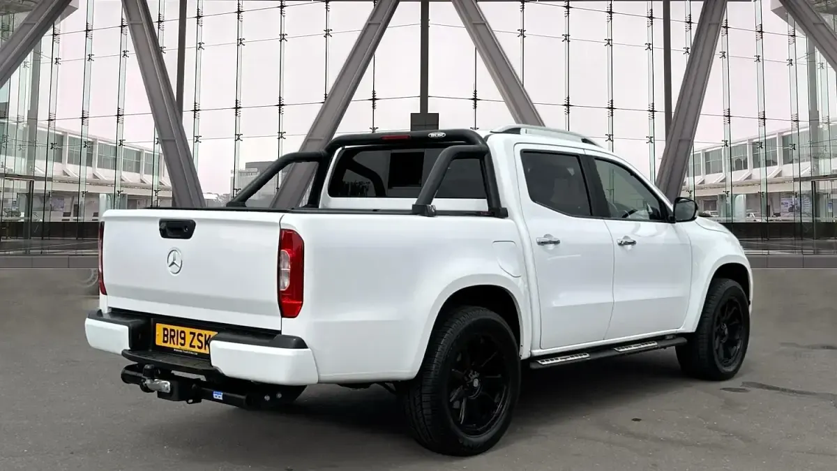 Used Mercedes X250 Progressive 190 HP (139 kW) 2019 White Pickup