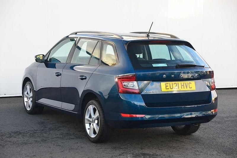 Used Skoda Fabia SE 94 HP (69 kW) 2021 Blue Hatchback