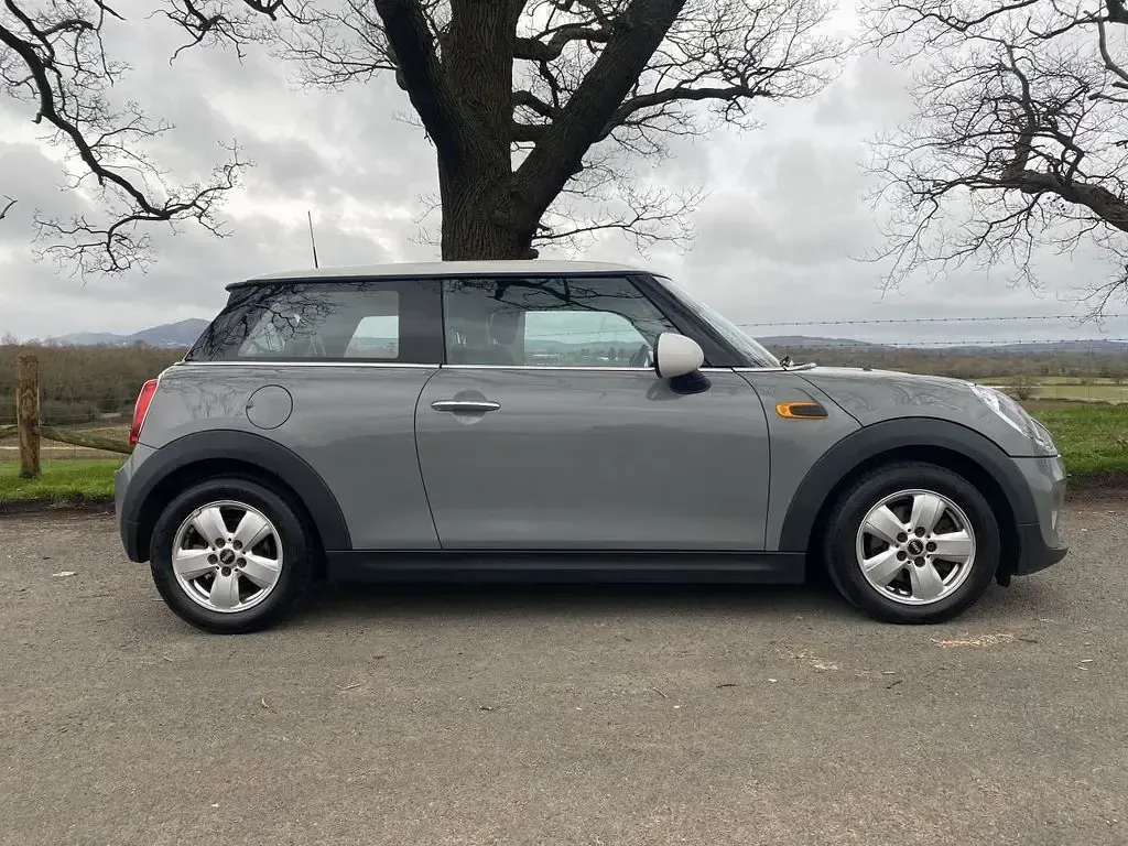 Used Mini ONE Hatch 102 HP (75 kW) 2014 Grey Hatchback