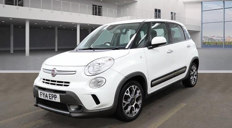 White Used 2014 Fiat 500L Trekking MPV | £5,495 (Fair price) - Image 1/4