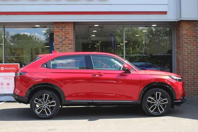 Used Honda HR-V Advance 128 HP (94 kW) 2023 Red SUV
