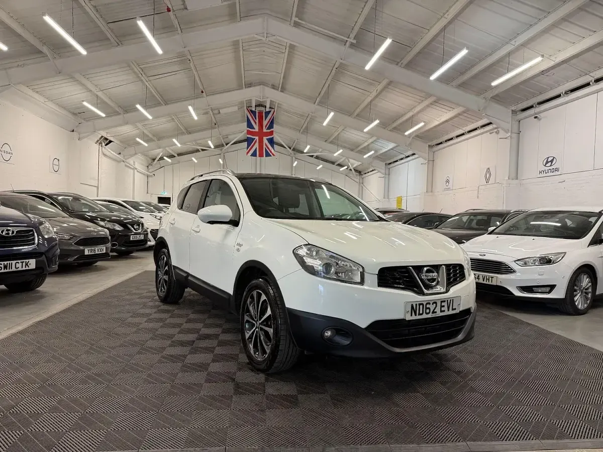 Used Nissan Qashqai N-TEC 2012 White SUV