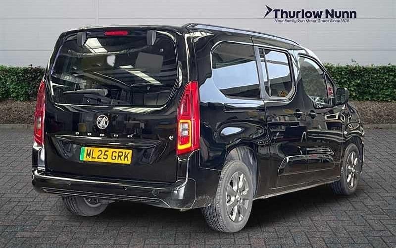 Used Vauxhall Combo Ultimate 100 kW (136 HP) 2025 Black MPV