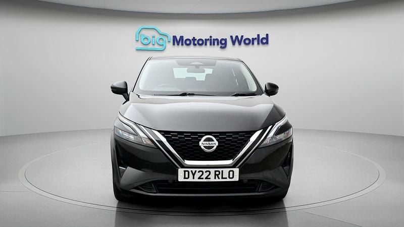 Used Nissan Qashqai Acenta Premium 140 HP (102 kW) 2022 Black SUV