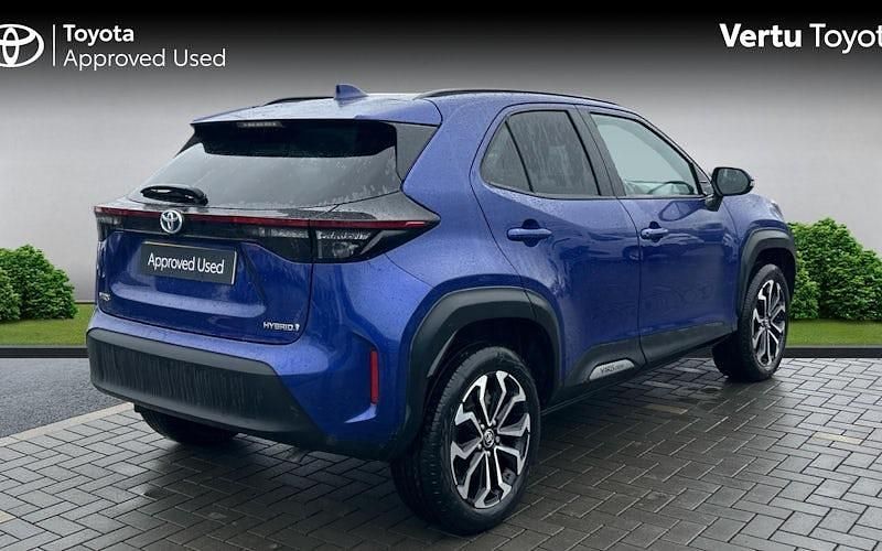 Used Toyota Yaris Hybrid Design 116 HP (85 kW) 2026 Estate