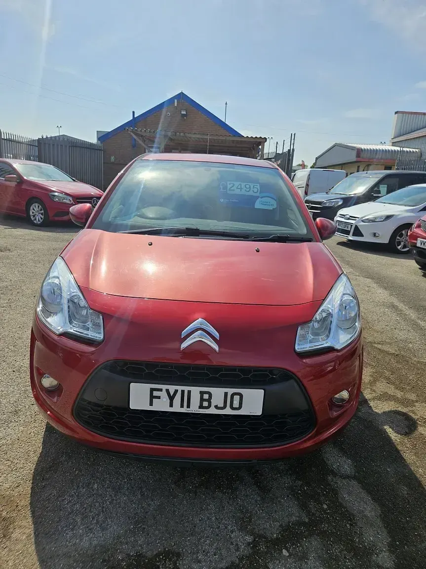 Used Citroën C3 60 HP (44 kW) 2011 Red Hatchback