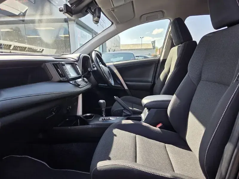Begagnad Toyota RAV4 2018 Blå SUV