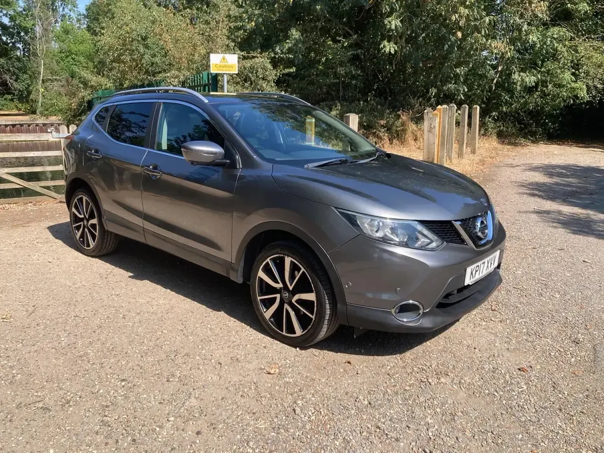 Used Nissan Qashqai S 130 HP (95 kW) 2017 Grey SUV