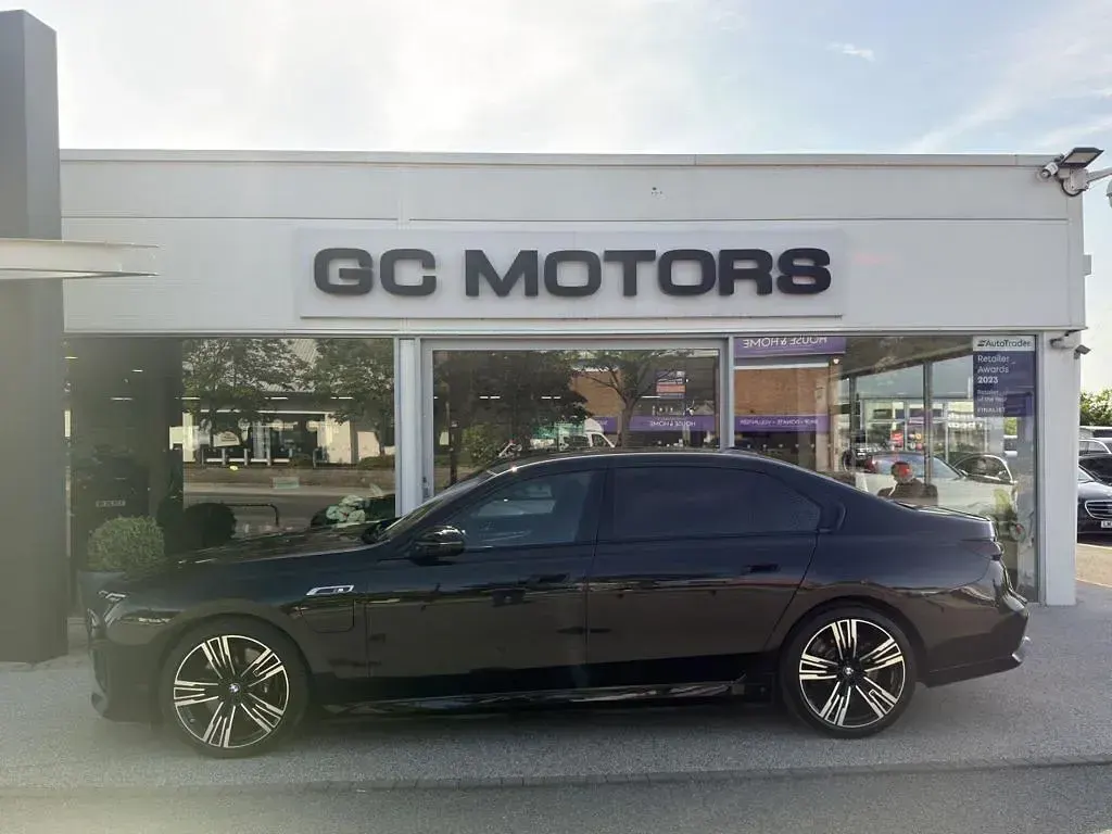 Used BMW M760e Executive 571 HP (419 kW) 2024 Black Sedan