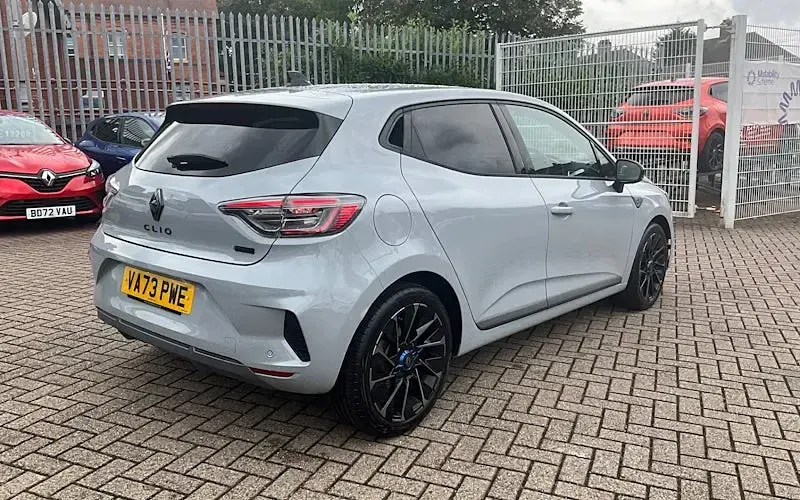 Used Renault Clio Esprit Alpine 143 HP (105 kW) 2025 Hatchback