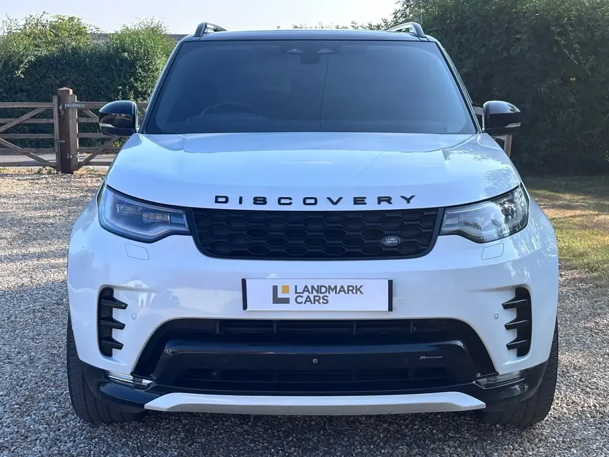 Used Land Rover Discovery 5 SE Dynamic 2021 White SUV