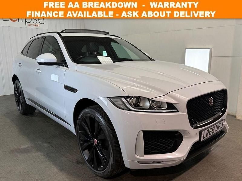 White Used 2019 Jaguar F-Pace Chequered Flag SUV | £26,995 (Fair price) - Image 1/3