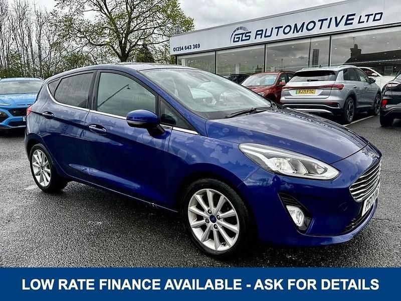 Used Ford Fiesta Titanium 100 HP (73 kW) 2017 Blue Hatchback