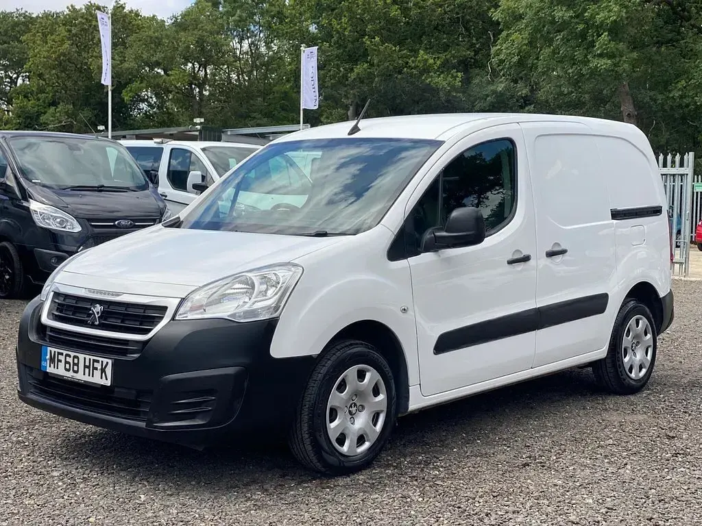 Used Peugeot Partner 2018 White